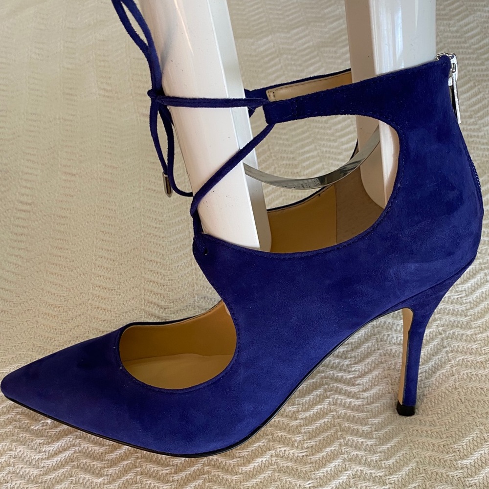 Ivanka Trump Blue Heels (NWOT)